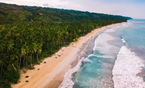 explora playa moron un tesoro remoto en la costa de samana