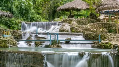 explora playa san rafael en barahona entre rios y aguas turquesas
