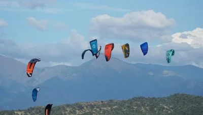 guia para practicar windsurf en playa punta salinas