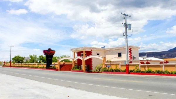 hoteles y resorts en azua republica dominicana