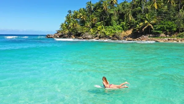 las olas perfectas de playa macao un paraiso para surfistas