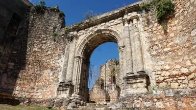 monasterio de san francisco un monumento en ruinas que cuenta historias